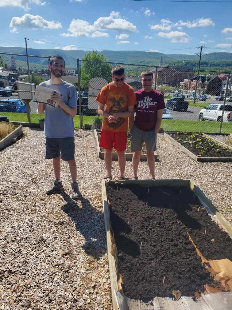 Samuel L, Matthew and Michael at Lewistown garden